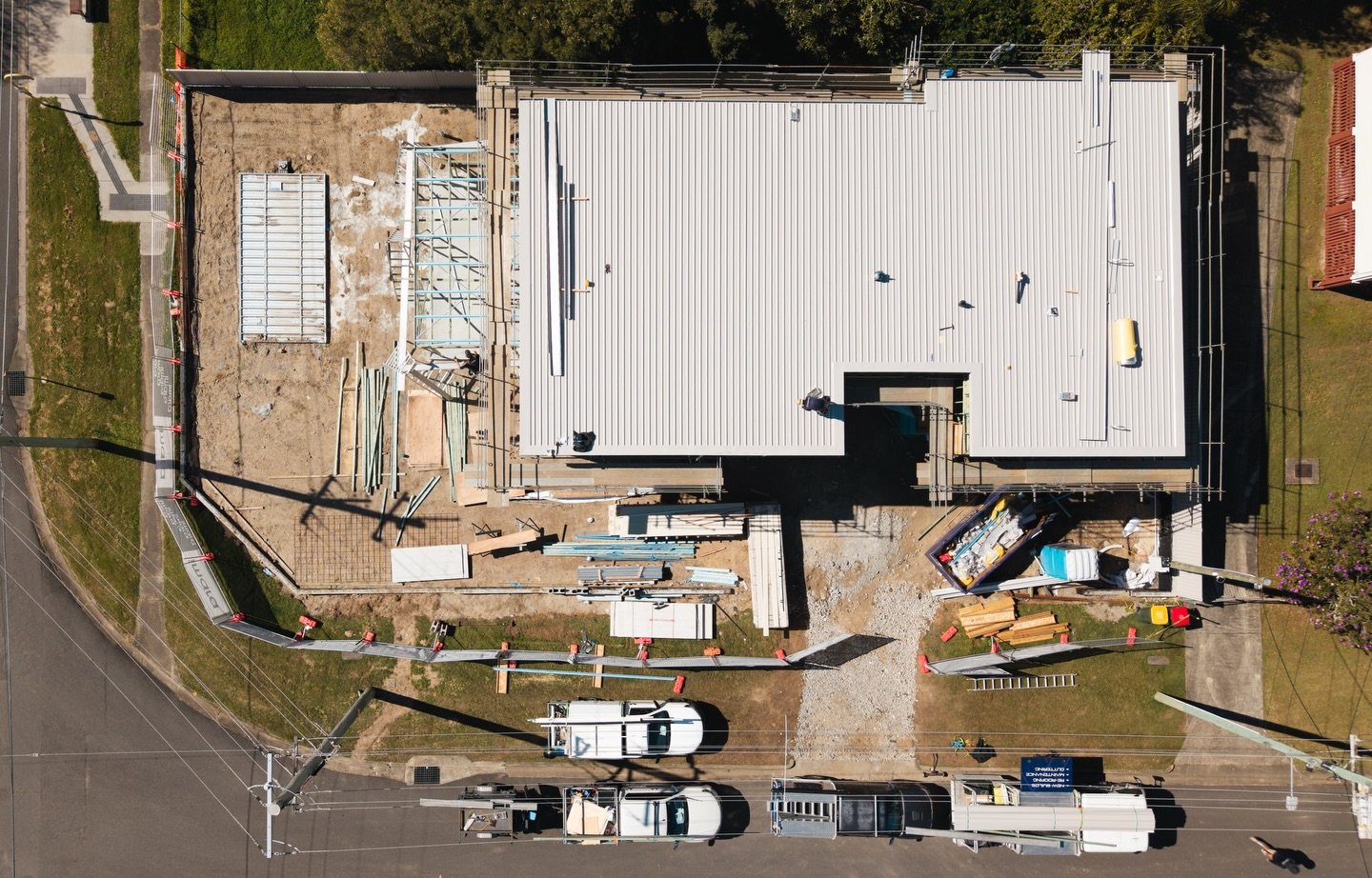Ridgeline Roof Works truck with equipment